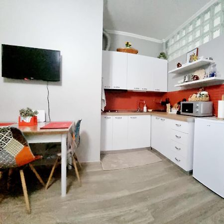 Nevila'S Apartment ติรานา ภายนอก รูปภาพ