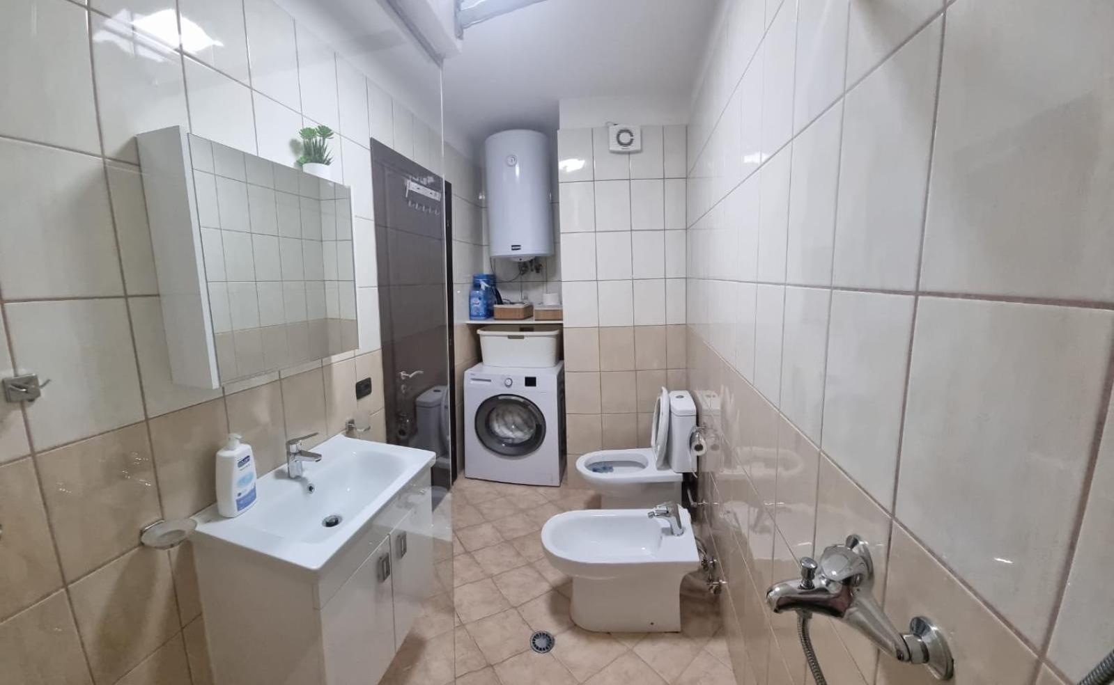 Nevila'S Apartment ติรานา ภายนอก รูปภาพ