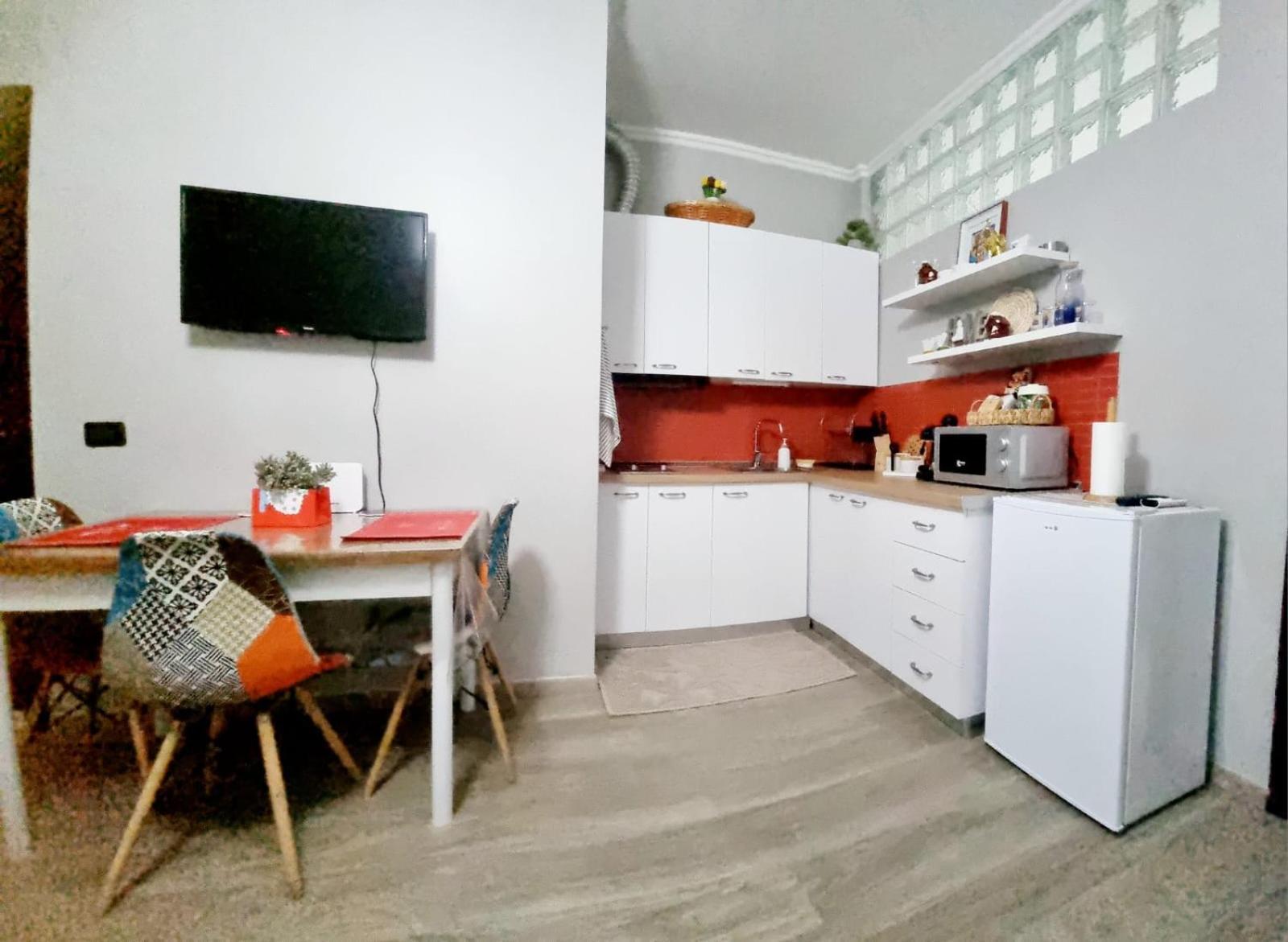 Nevila'S Apartment ติรานา ภายนอก รูปภาพ