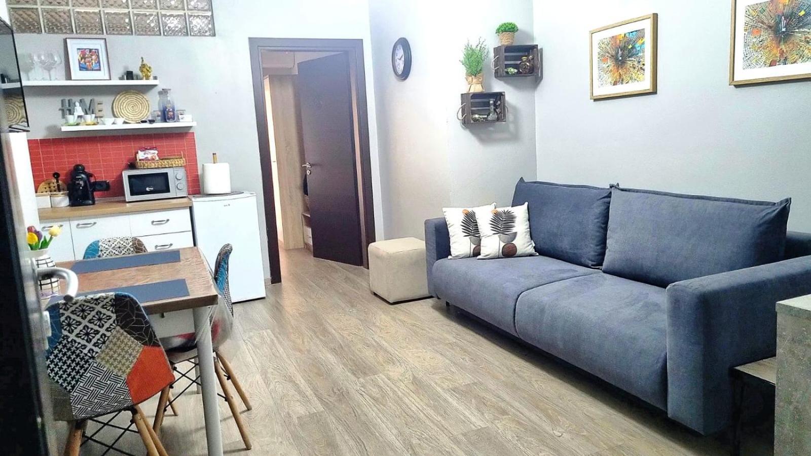 Nevila'S Apartment ติรานา ภายนอก รูปภาพ