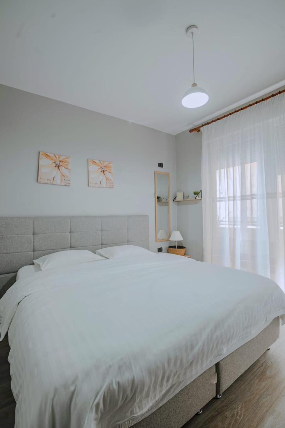 Nevila'S Apartment ติรานา ภายนอก รูปภาพ