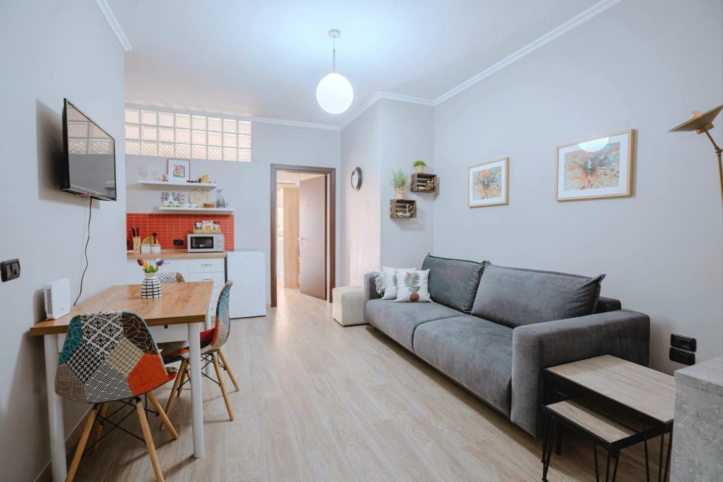 Nevila'S Apartment ติรานา ภายนอก รูปภาพ
